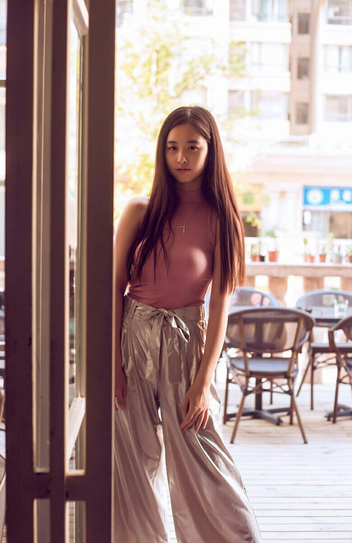 英超：曼城在补时绝杀曼联，榜首位置再度动摇，曼城在英超赛场取得成功